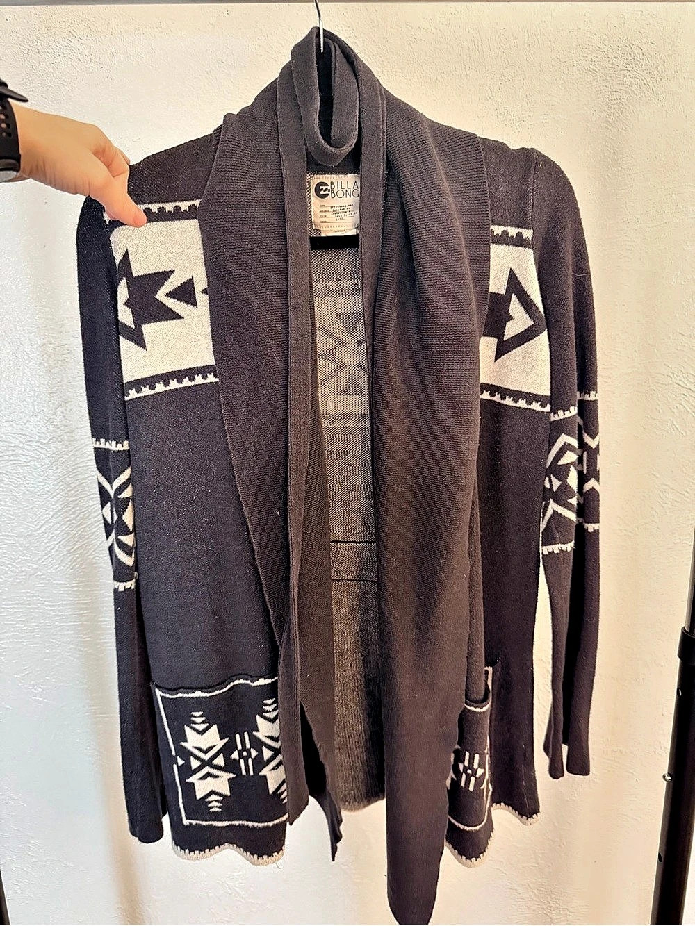 Billabong Geometric SouthwesternKnit Cardigan in Navy & White Size Medium